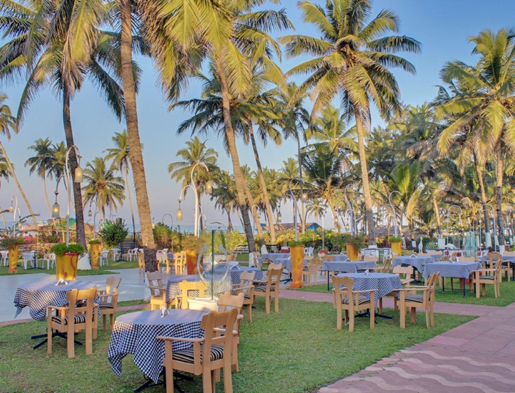 Longuinhos Beach Resort Колва Экстерьер фото